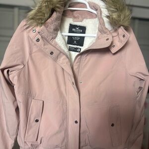 Hollister Women's Light Pink Puffer Jacket with Faux Fur Hood